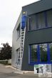 Aluminium-Schiebeleiter mit nivello-Traverse in 9...